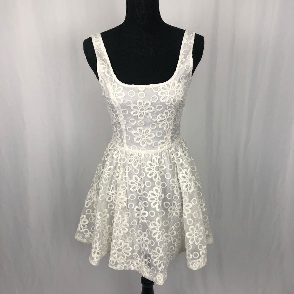 HP🎉 LUCCA COUTURE floral dress